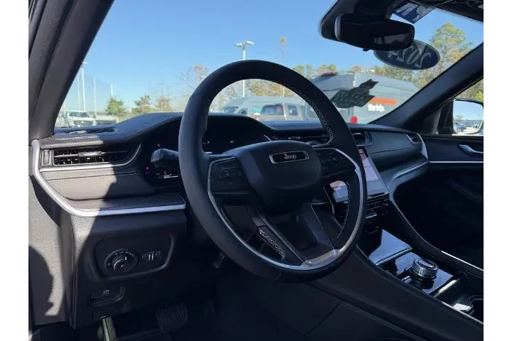 $33498 : Jeep Grand Cherokee 2024 4x4 image 10