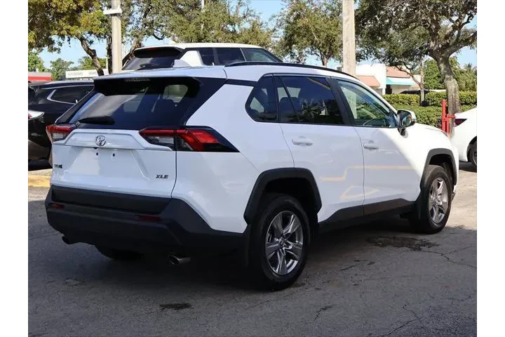 $22790 : Toyota RAV4 2024 XLE 4dr SUV image 8