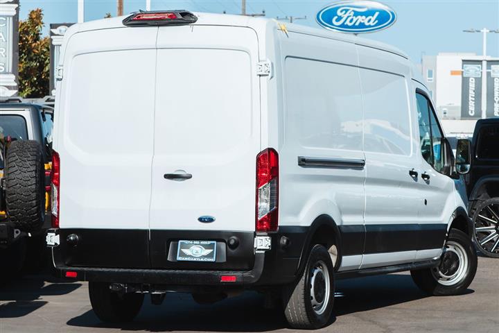 2018 Transit Van T-250 Medium image 3