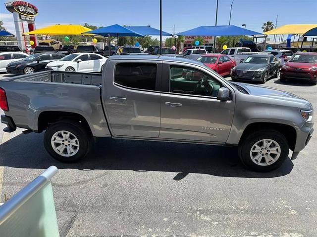 $29995 : Pre-Owned 2022 Colorado Crew image 5