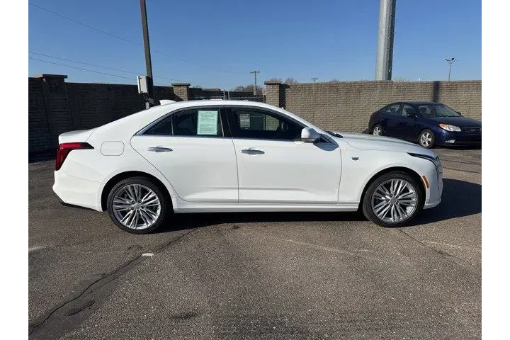 $33982 : Cadillac CT4 2022 AWD Premiu image 8