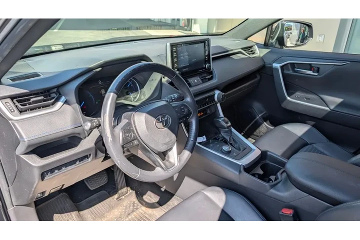 $30899 : Gold Certified2019 RAV4 Hybri image 3