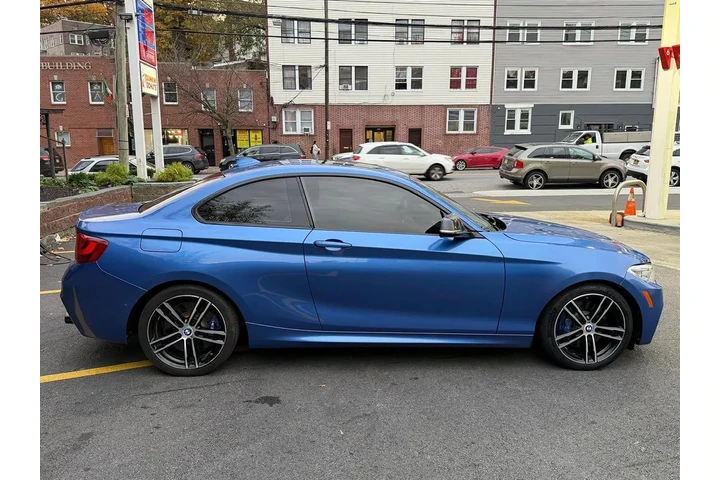 $17995 : 2015 2 Series M235i xDrive image 7