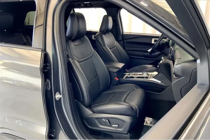 $26290 : Ford Explorer 2020 AWD ST 4d image 6