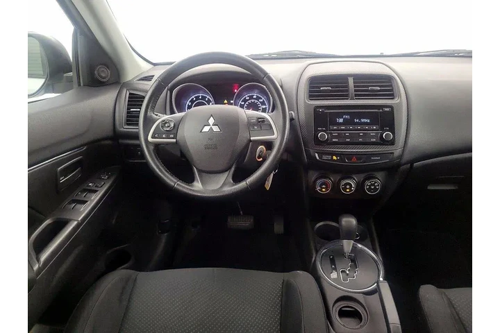 $13599 : Mitsubishi Outlander Sport 2 image 10