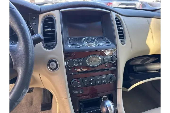 $14136 : INFINITI QX50 2016 4dr Cross image 9