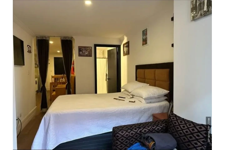 $100000 : Venta de apartamento en zona 5 image 1