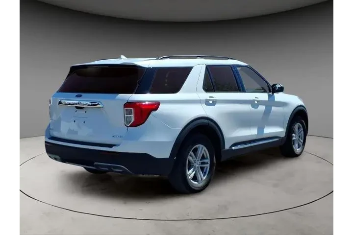 $32000 : Ford Explorer 2022 AWD XLT 4 image 9