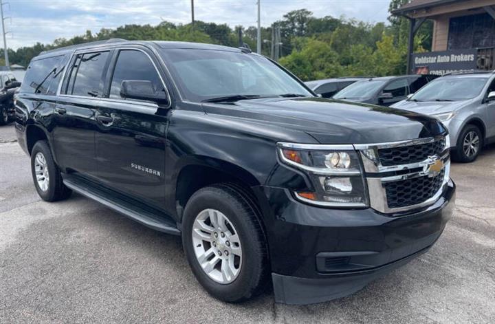 $16900 : 2018 Suburban LT image 3