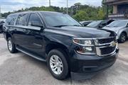 $16900 : 2018 Suburban LT thumbnail