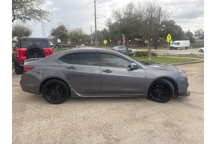 $19809 : Acura TLX 2018 V6 4dr Sedan image 2