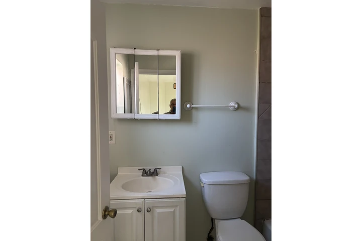 $1400 : Estudio de renta image 2