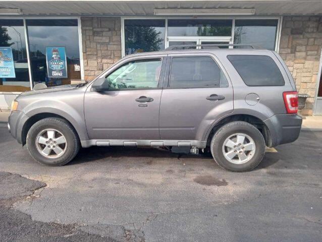 $7500 : 2010 Escape XLT image 1