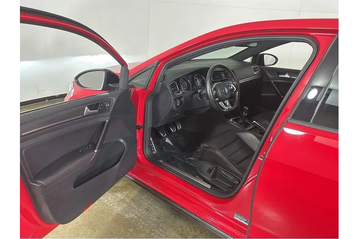 $21487 : 2021 GTI SE image 2