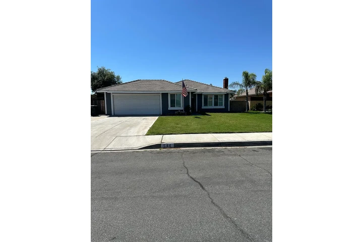 $1500 : Rialto- Available image 1