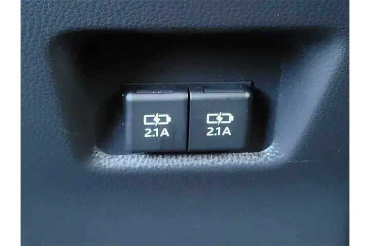 $24488 : Toyota RAV4 2021 AWD XLE 4dr image 8