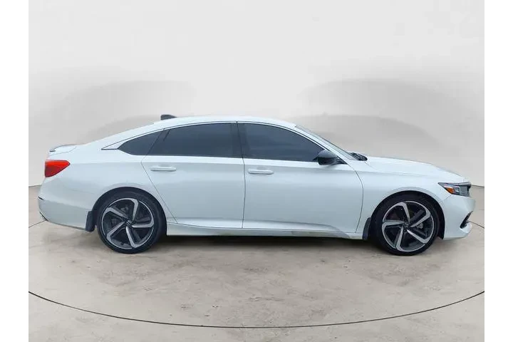 $23888 : Honda Accord 2022 Sport 4dr image 6