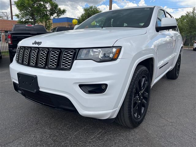 $19488 : 2017 Grand Cherokee Altitude, image 3