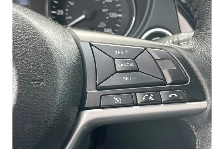 $13995 : Nissan Rogue 2017 SV 4dr Cro image 9