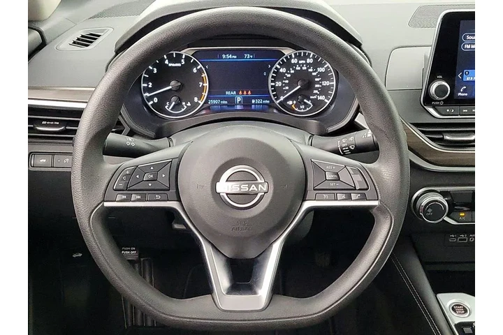 $21998 : Nissan Altima 2023 2.5 SV 4d image 10