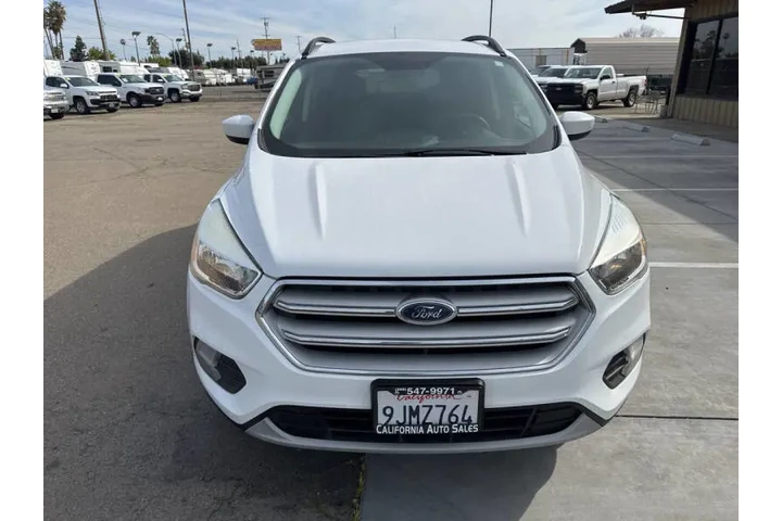 $9999 : 2018 Escape SE image 8