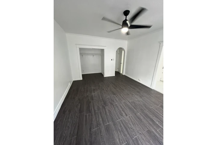 $1500 : 1317 Fedora St Los Angeles image 1