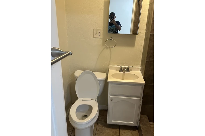 $1380 : Estudio APT en Los Angeles image 1