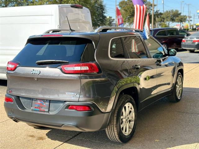 $14999 : 2017 Cherokee Latitude image 8