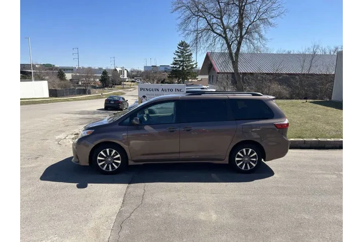 $16990 : 2020 Sienna LE 7-Passenger image 3