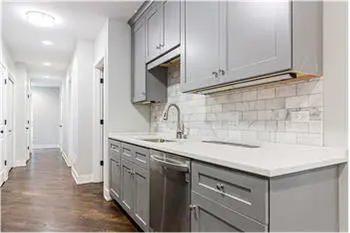 $3750 : Rental property with 3 bedro image 4