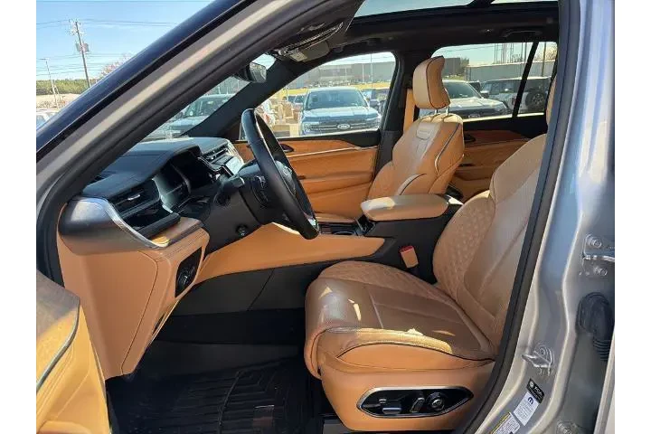 $39999 : Jeep Grand Cherokee 2022 4x4 image 10