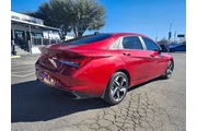 $17597 : Hyundai ELANTRA 2022 SEL 4dr thumbnail