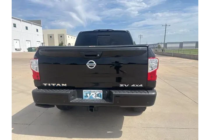 $29750 : Nissan Titan 2021 4x4 SV 4dr image 6