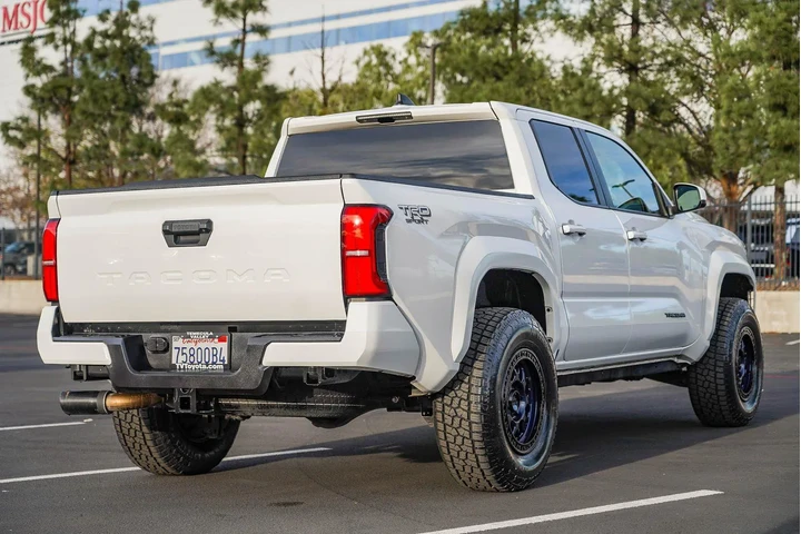 $36478 : Toyota Tacoma 2024 4x2 TRD S image 9