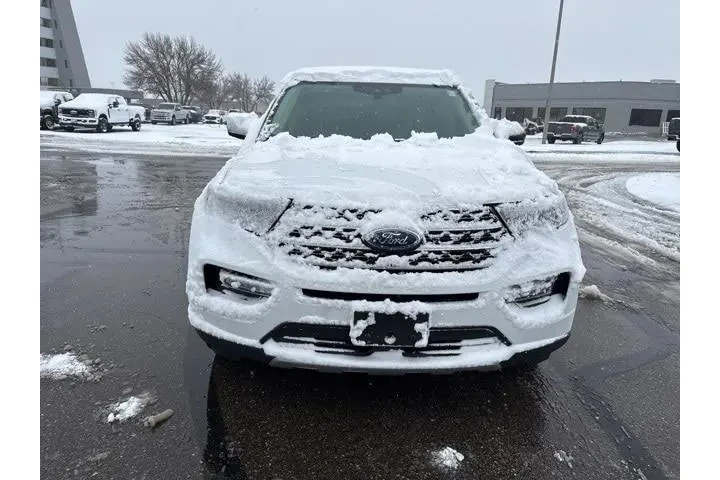 $28000 : Ford Explorer 2022 AWD XLT 4 image 2