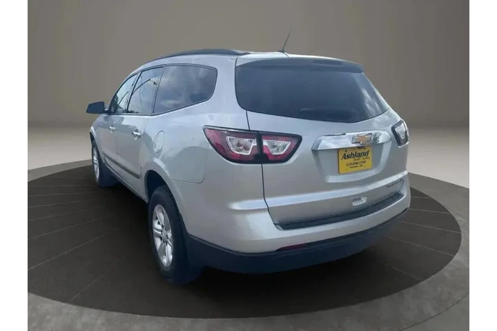 $6400 : 2015 Traverse LS image 6