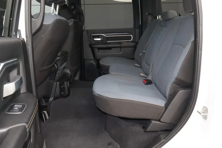 $47488 : 2024 2500 Big Horn 4x4 Crew C image 8