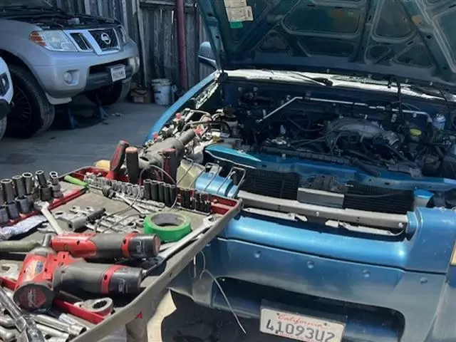 LICONA AUTO REPAIR image 2