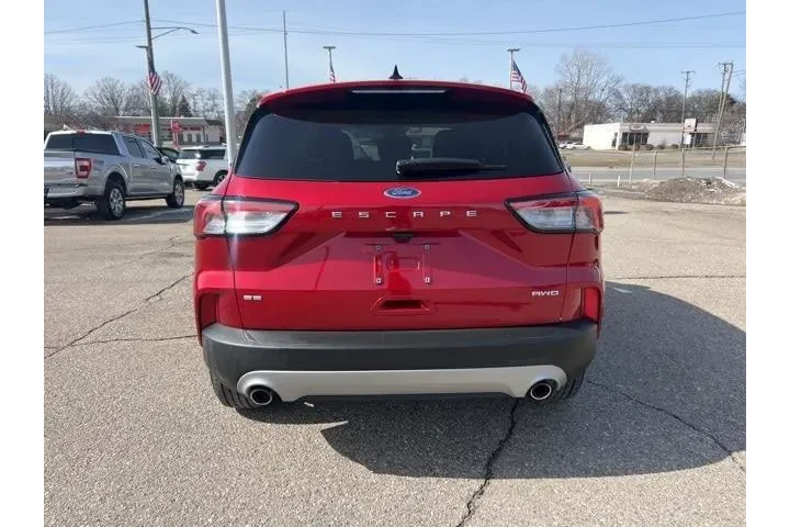 $20579 : Ford Escape 2022 AWD SE 4dr image 4