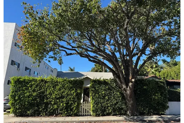 $1390 : ASTONISHING HOUSEHOLD FOR RENT image 1