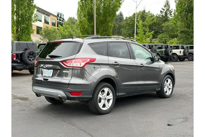 $10900 : Ford Escape 2015 SE 4dr SUV image 3