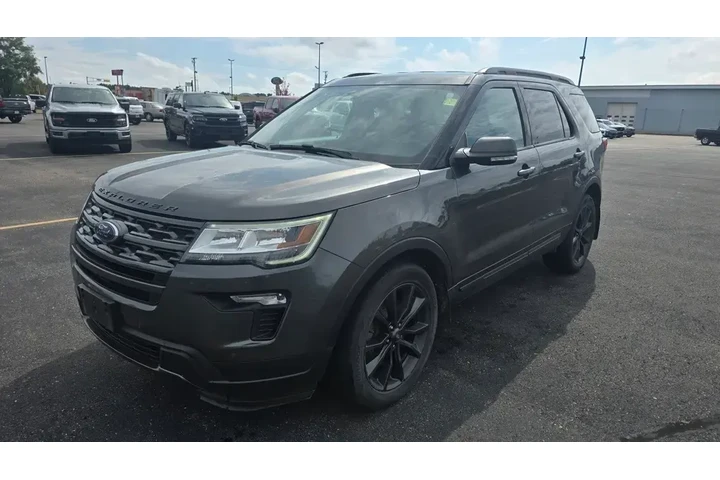 $12482 : Ford Explorer 2018 AWD XLT 4 image 8