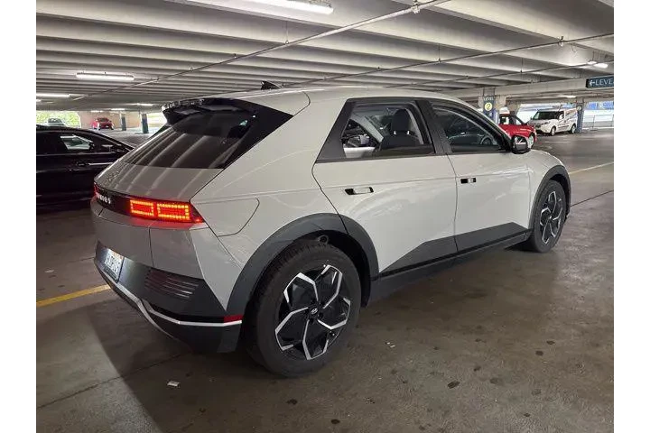 $25995 : Hyundai IONIQ 5 2024 SEL 4dr image 3