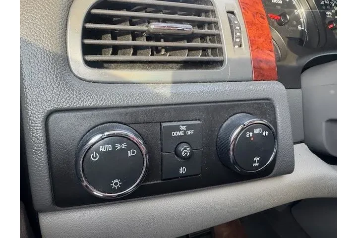 $11000 : Chevrolet Tahoe 2010 4x4 LT image 7