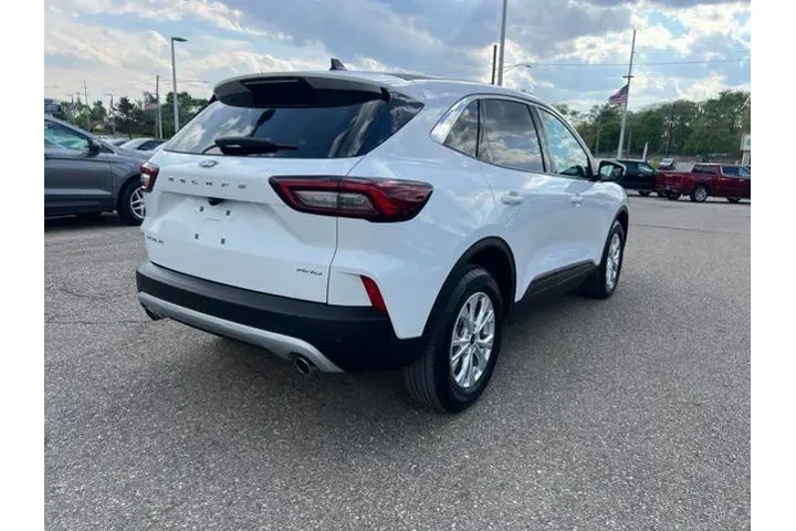 $23526 : Ford Escape 2023 AWD Active image 4