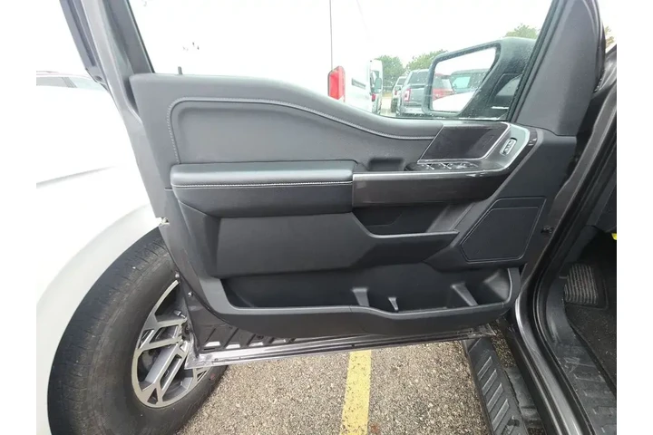 $25999 : Ford F-150 2022 4x4 XLT 4dr image 9