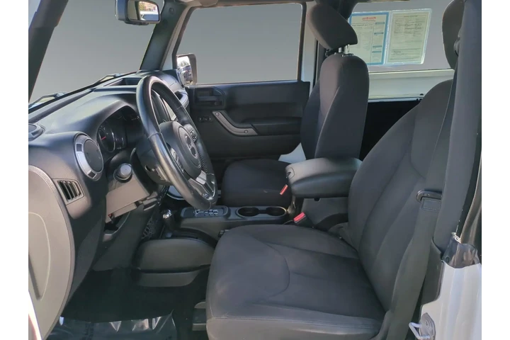 Jeep Wrangler 2015 image 9