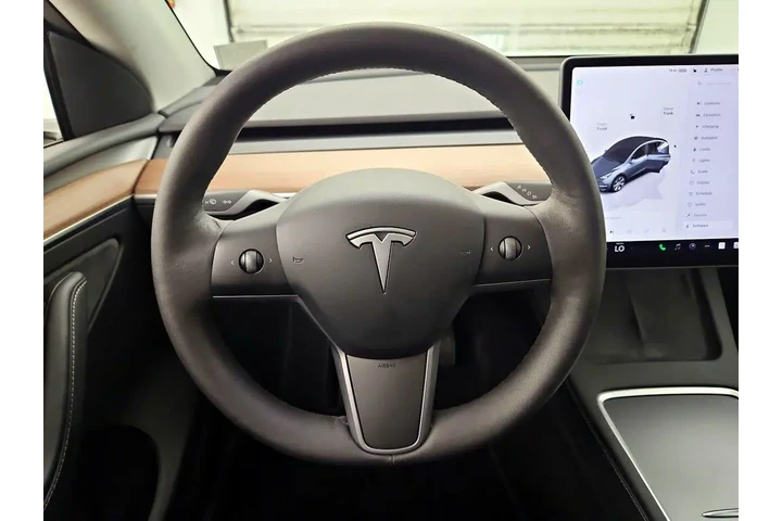 $35998 : Tesla Model Y 2023 AWD Long image 10