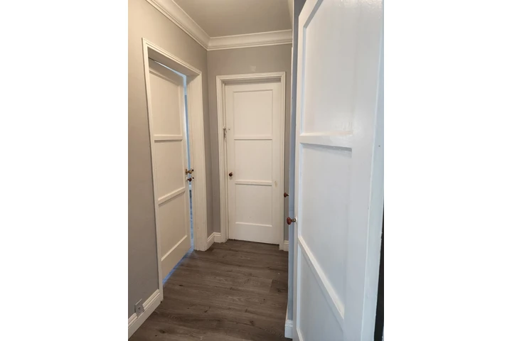 $975 : Cuarto- $975 en Leimert Park image 4