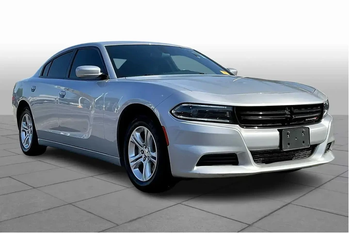 $19687 : Dodge Charger 2022 SXT 4dr S image 2